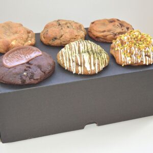 Pack Sweet Cocoa #2 con 6 cookies artesanales Sweet Cocoa: Pistacho Kiss, Lotus Love, Chocoranja, Salted Joy, Oreo Crush y Matcha Flow